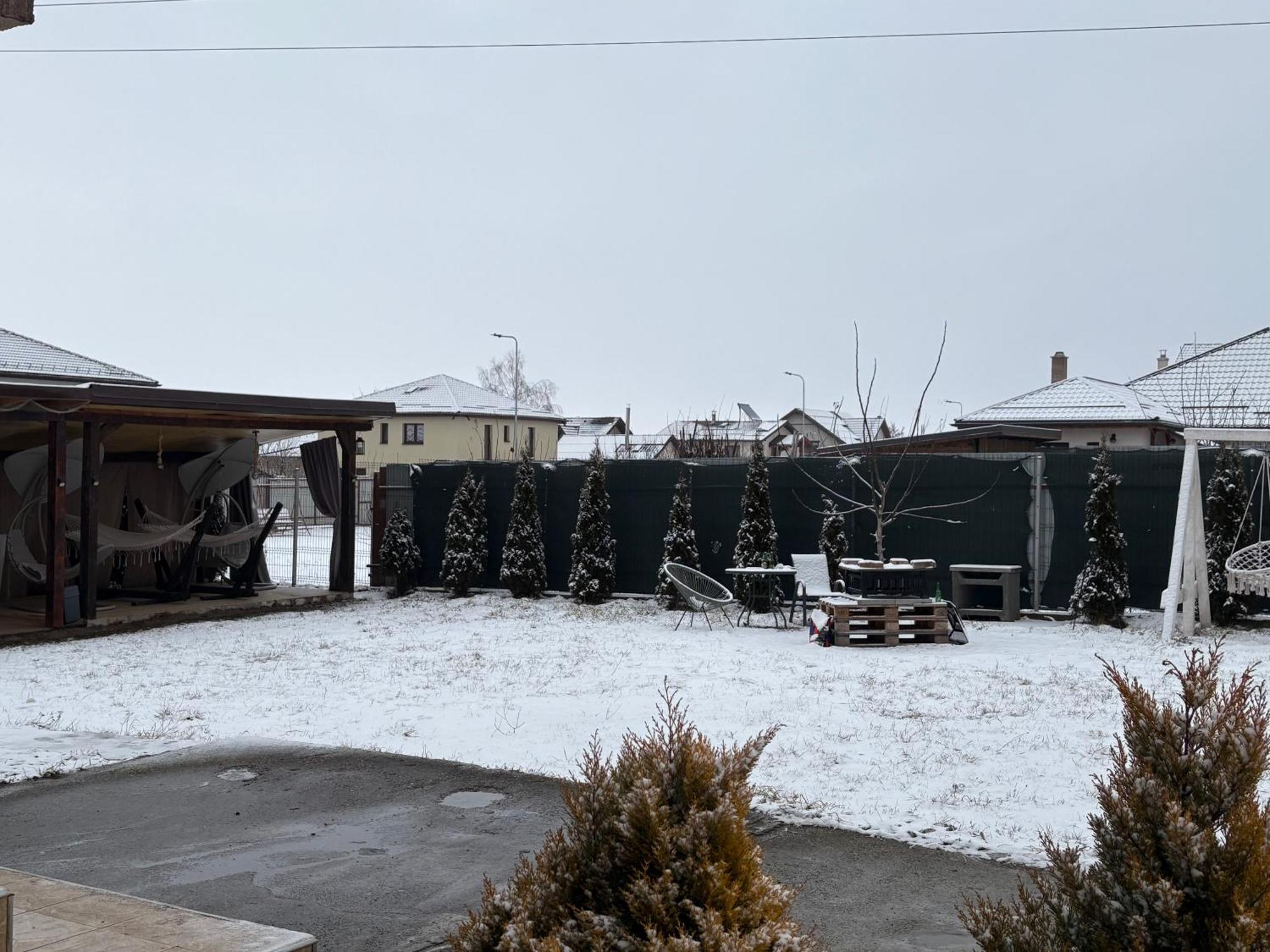 Vila Mik Guesthouse Săcele Zewnętrze zdjęcie