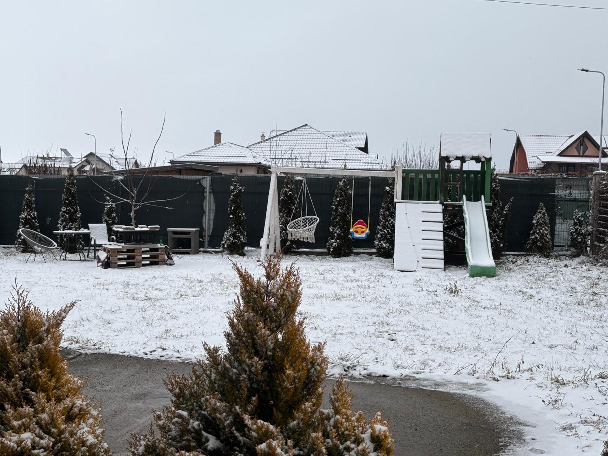 Vila Mik Guesthouse Săcele Zewnętrze zdjęcie