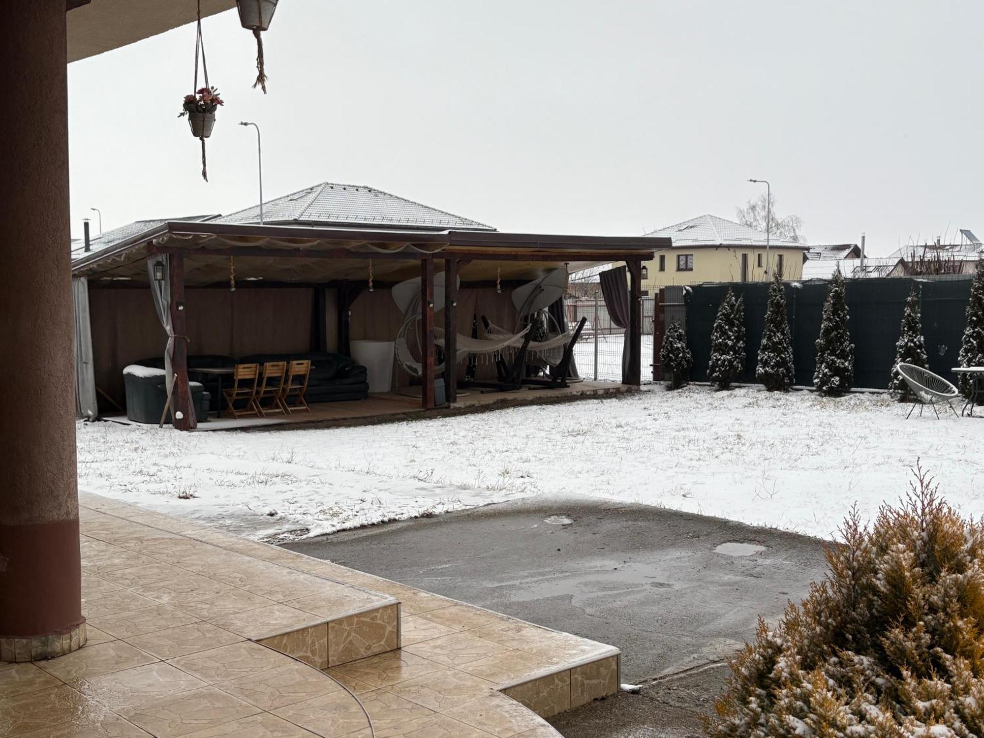 Vila Mik Guesthouse Săcele Zewnętrze zdjęcie