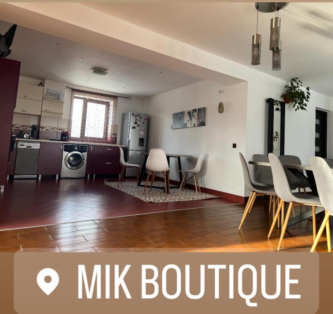 Vila Mik Guesthouse Săcele Zewnętrze zdjęcie
